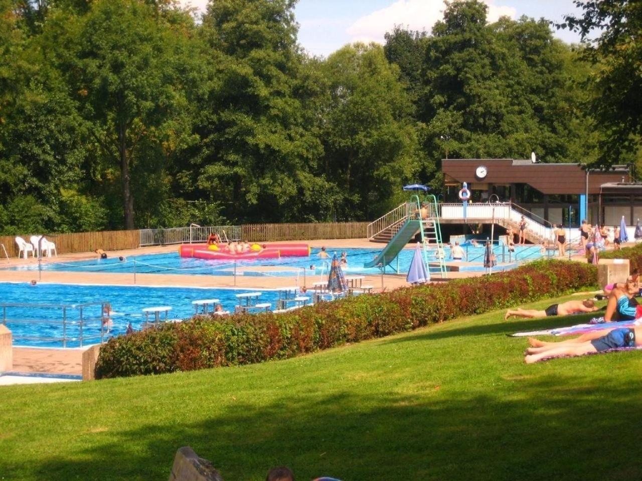 Grosse Wohnung In Polle Mit Garten Und Grill Buitenkant foto